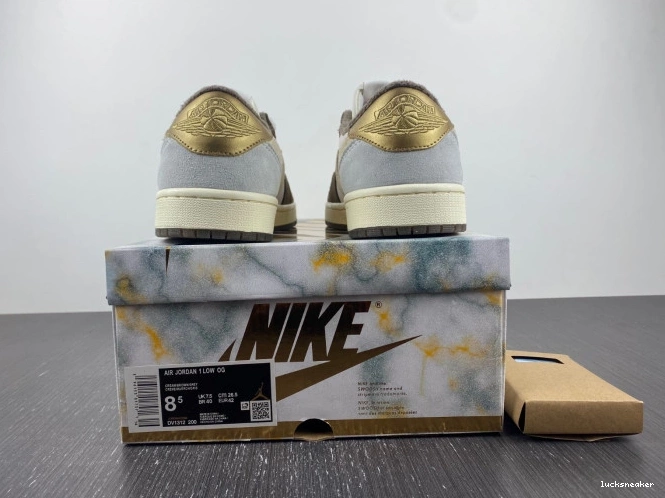 Rep LUCY Low Rabbit of Retro DV1312-200 OG the Year Jordan 1 Air 0817